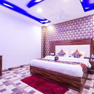 Fabhotel Olivia Suite